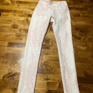 Calia Yoga pants Pink/White Snake skin pattern